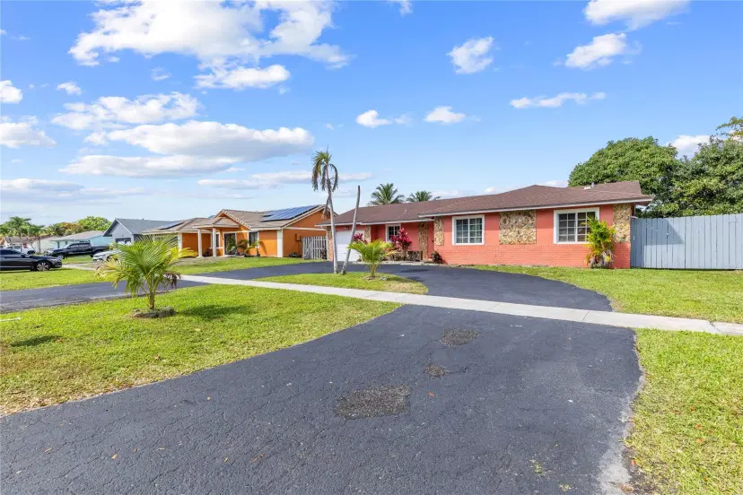 Picture of 8551 NW 50Th St, Lauderhill FL 33351