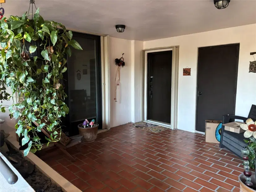 Picture of 2300 Diana Dr 203, Hallandale Beach FL 33009