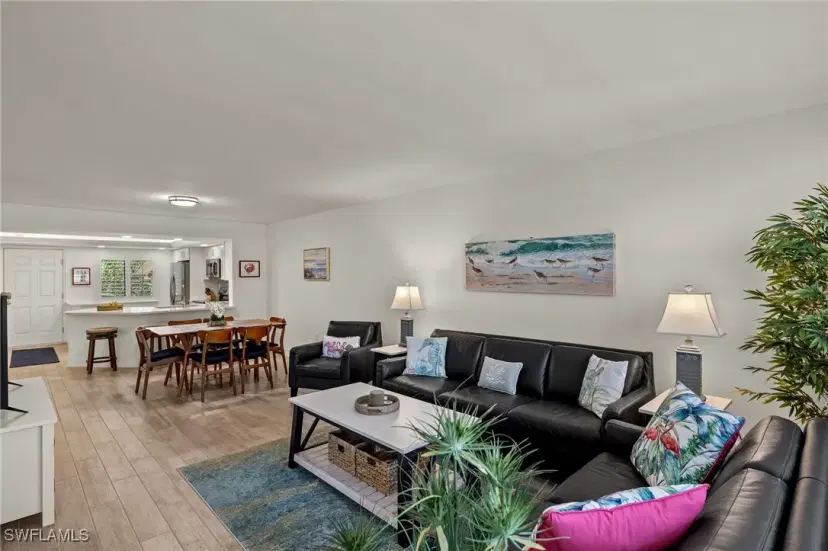 Picture of 979 E Gulf Dr 231, Sanibel FL 33957