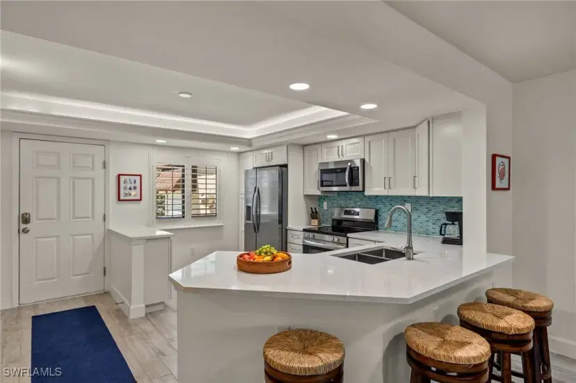 Picture of 979 E Gulf Dr 231, Sanibel FL 33957