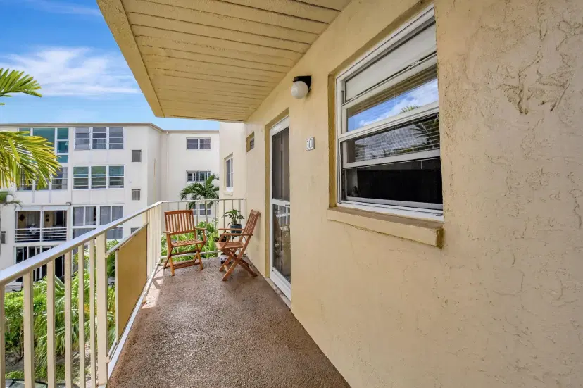 Picture of 2615 NE 3Rd Ct 301, Boynton Beach FL 33435