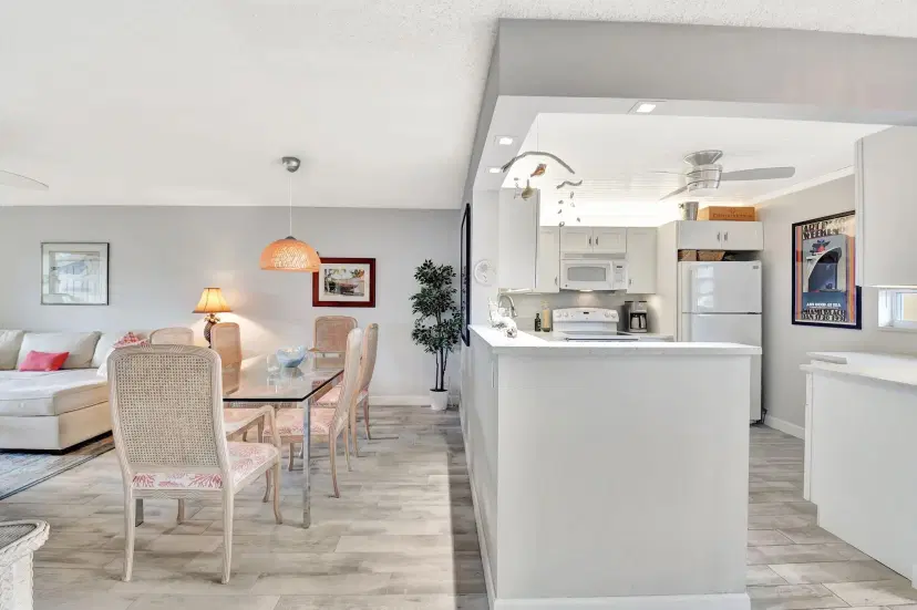 Picture of 2615 NE 3Rd Ct 301, Boynton Beach FL 33435