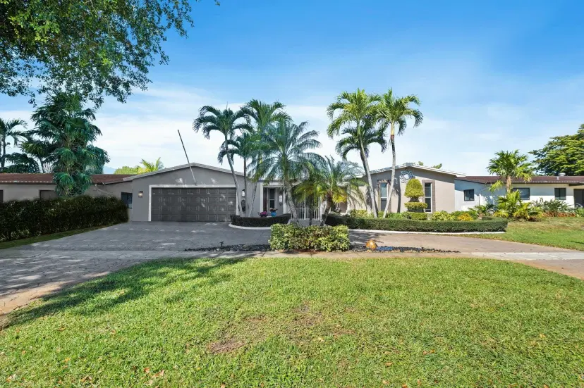 Picture of 1400 NW 114Th Ave, Pembroke Pines FL 33026