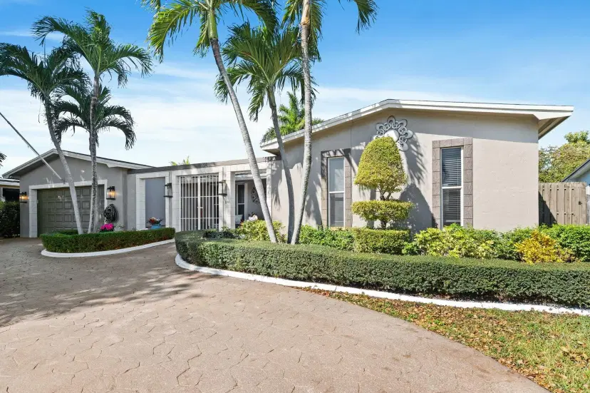 Picture of 1400 NW 114Th Ave, Pembroke Pines FL 33026