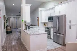 Picture of 821 Gulf Pavilion Dr 204, Naples, FL 34108
