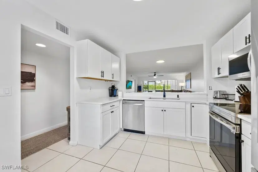 Picture of 3705 Amberly Cir F103, Naples FL 34112