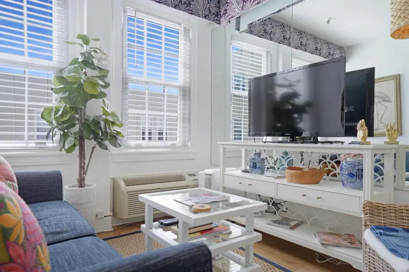 Picture of 235 Sunrise Avenue 3225, Palm Beach FL 33480