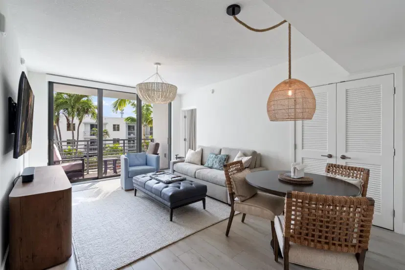 Picture of 111 SE 1St Avenue 411, Delray Beach FL 33444