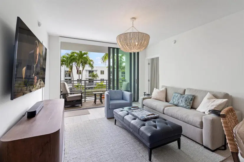 Picture of 111 SE 1St Avenue 411, Delray Beach FL 33444