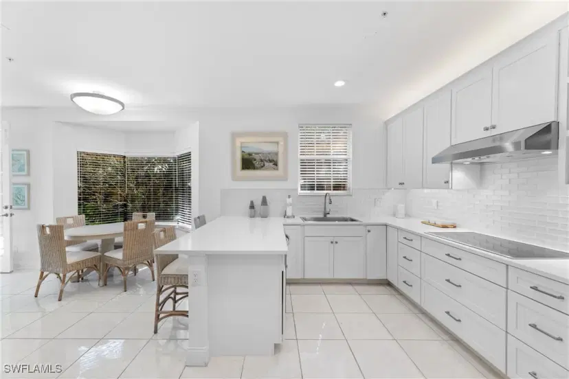 Picture of 193 Colonade Cir 1506, Naples FL 34103