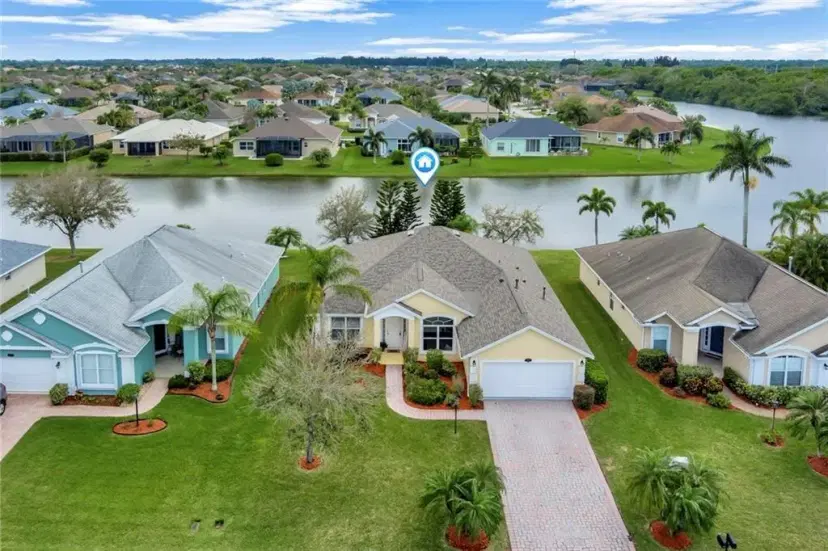 Picture of 517 S Valencia Cir, Vero Beach FL 32968