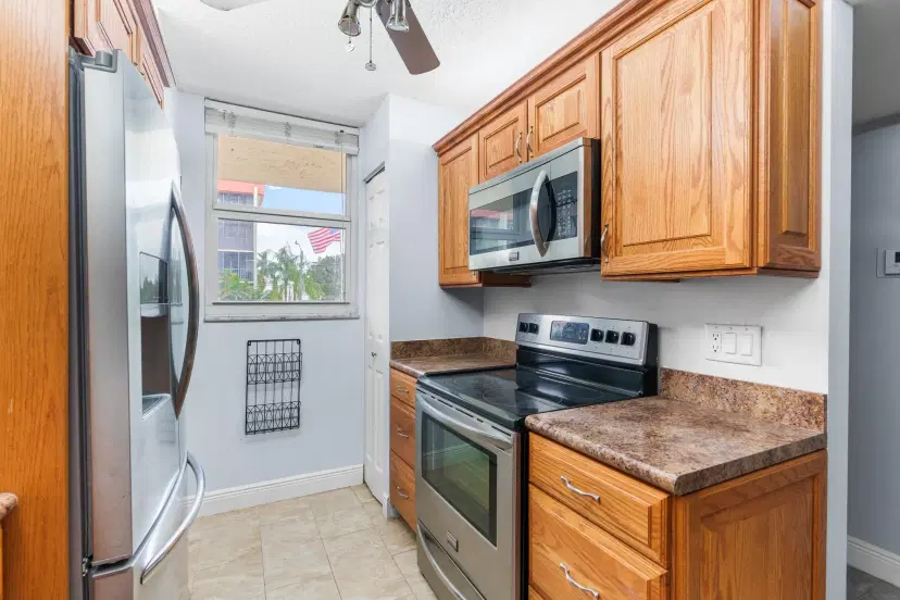 Picture of 5300 NE 24Th Ter 223C, Fort Lauderdale FL 33308