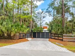 Picture of 2590 2Nd St Nw, Naples, FL 34120