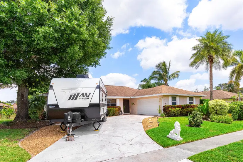 Picture of 124 Rivera Avenue, Royal Palm Beach FL 33411