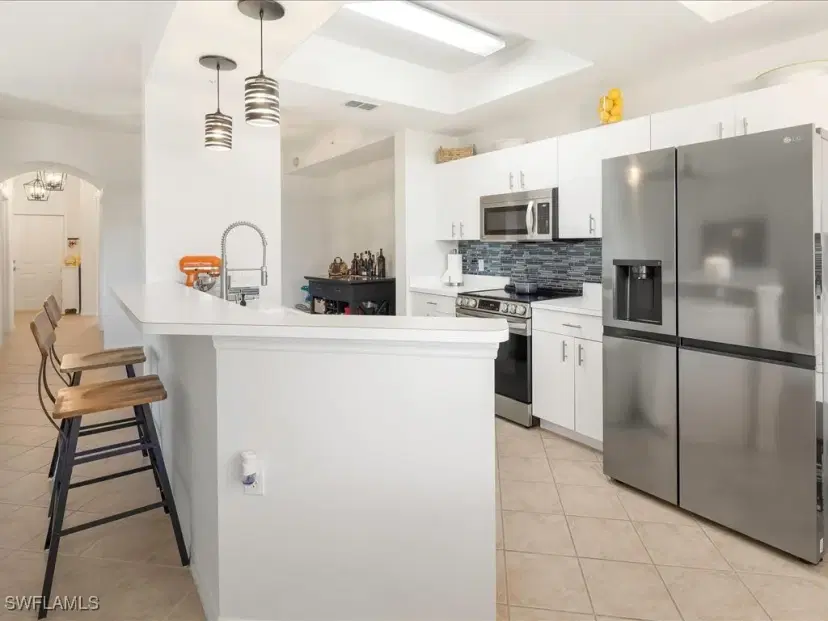 Picture of 2815 Cypress Trace Cir 103, Naples FL 34119