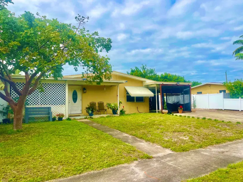 Picture of 913 S 11Th Street, Lantana FL 33462