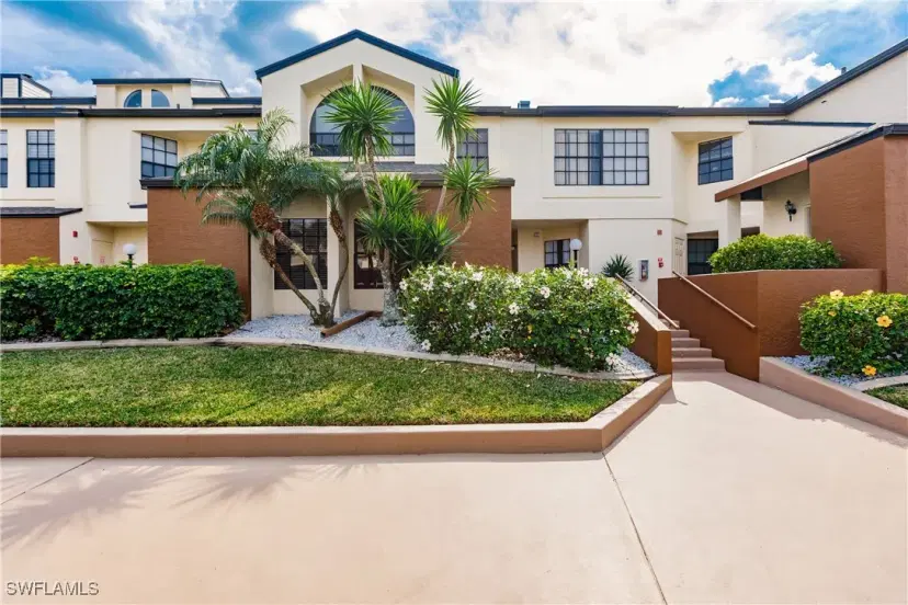 Picture of 17250 Eagle Trce 5, Fort Myers FL 33908