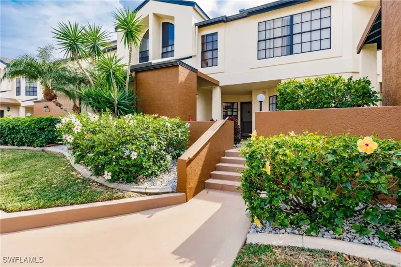 Picture of 17250 Eagle Trce 5, Fort Myers FL 33908