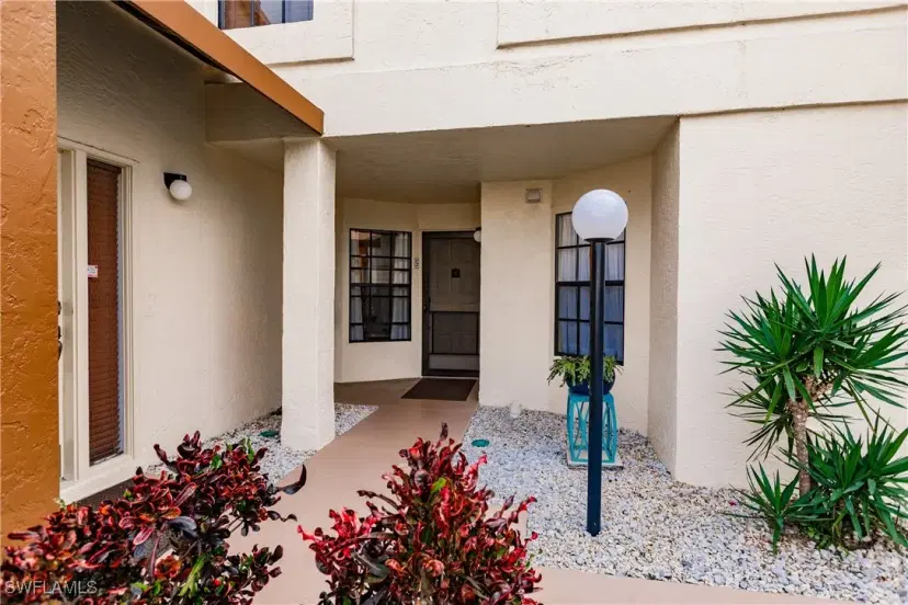 Picture of 17250 Eagle Trce 5, Fort Myers FL 33908