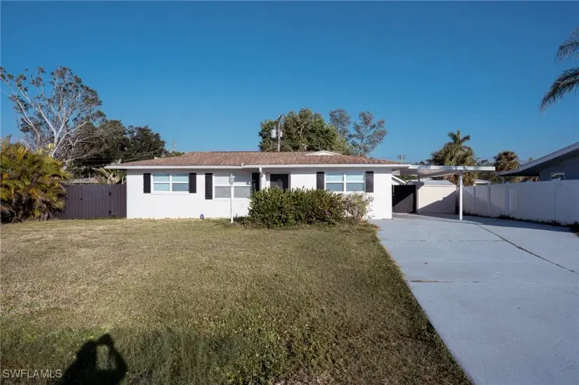 Picture of 6671 Fiesta Way, Fort Myers FL 33919