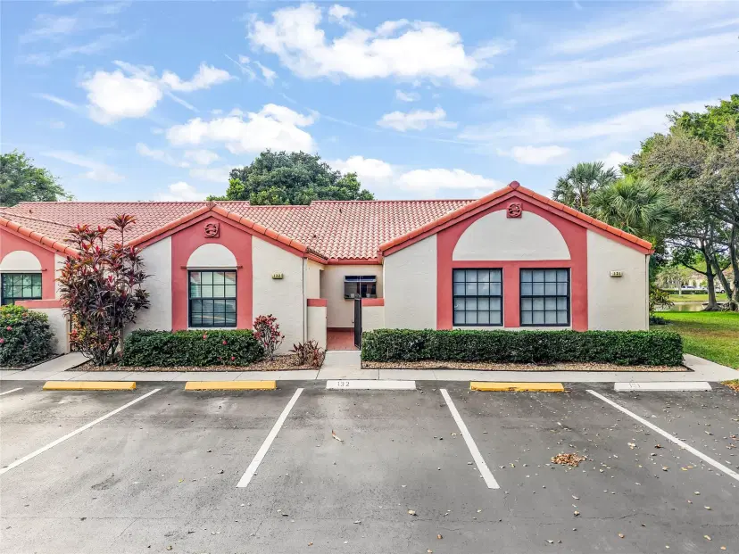 Picture of 132 Centennial Ct, Deerfield Beach FL 33442