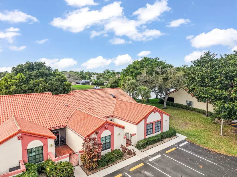 Picture of 132 Centennial Ct, Deerfield Beach FL 33442