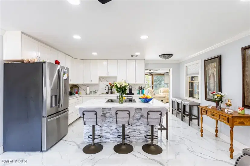 Picture of 3954 Coconut Cir N, Naples FL 34104