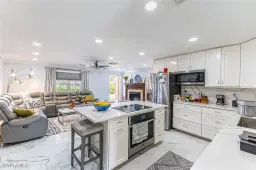 Picture of 3954 Coconut Cir N, Naples, FL 34104