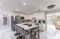 Picture of 3954 Coconut Cir N, Naples, FL 34104