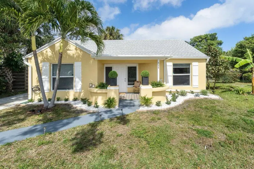 Picture of 727 S Lake Drive, Lantana FL 33462