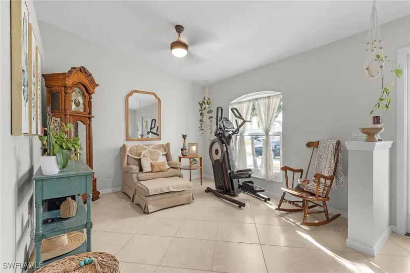 Picture of 1209 SW 10Th Ter, Cape Coral FL 33991