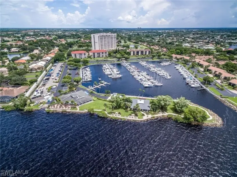 Picture of 4240 Steamboat Bend 105, Fort Myers FL 33919