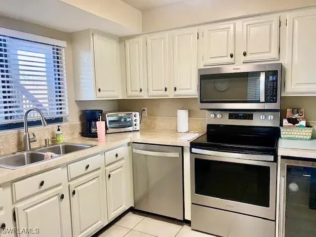 Picture of 4240 Steamboat Bend 302, Fort Myers FL 33919