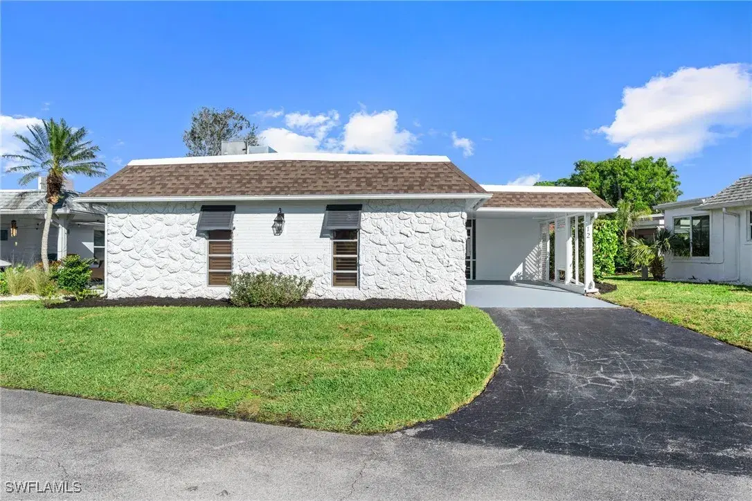 Picture of 12 Hackney Ln, Naples, FL 34112