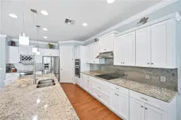Picture of 8510 Karina Ct, Naples, FL 34114