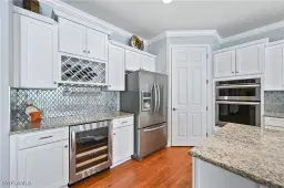 Picture of 8510 Karina Ct, Naples, FL 34114