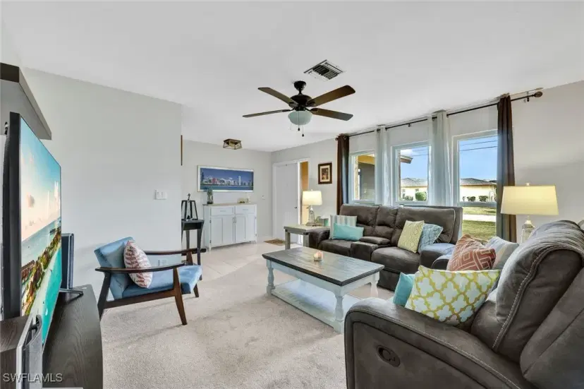 Picture of 1412 SE 11Th Pl, Cape Coral FL 33990