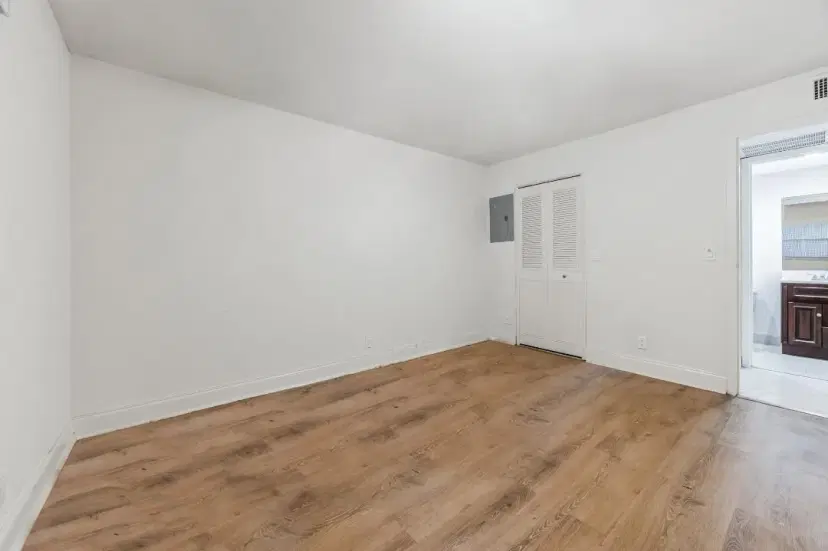 Picture of 625 Flanders N, Delray Beach FL 33484