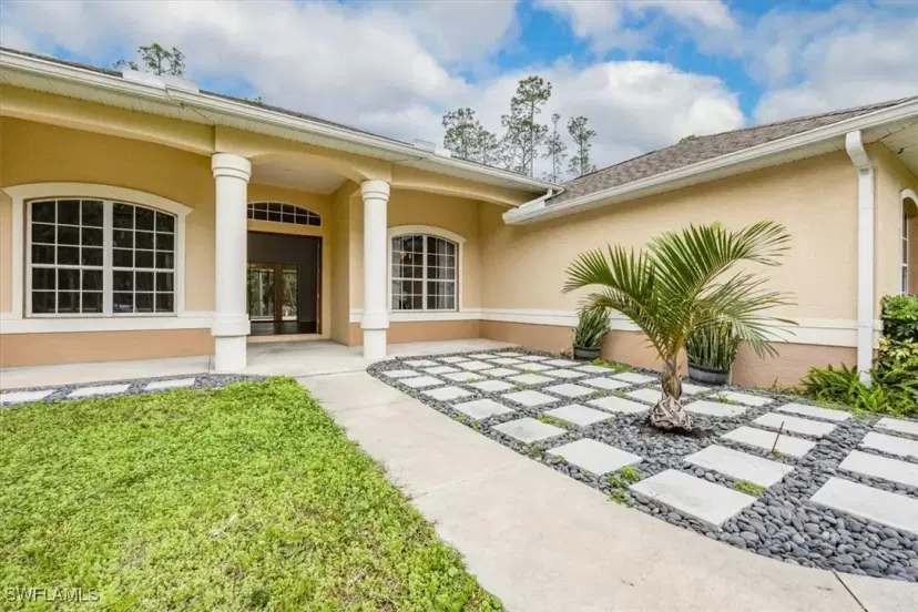 Picture of 4240 3Rd Ave Nw, Naples FL 34119