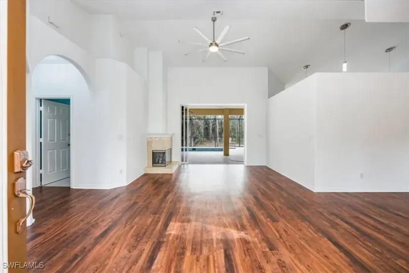 Picture of 4240 3Rd Ave Nw, Naples FL 34119
