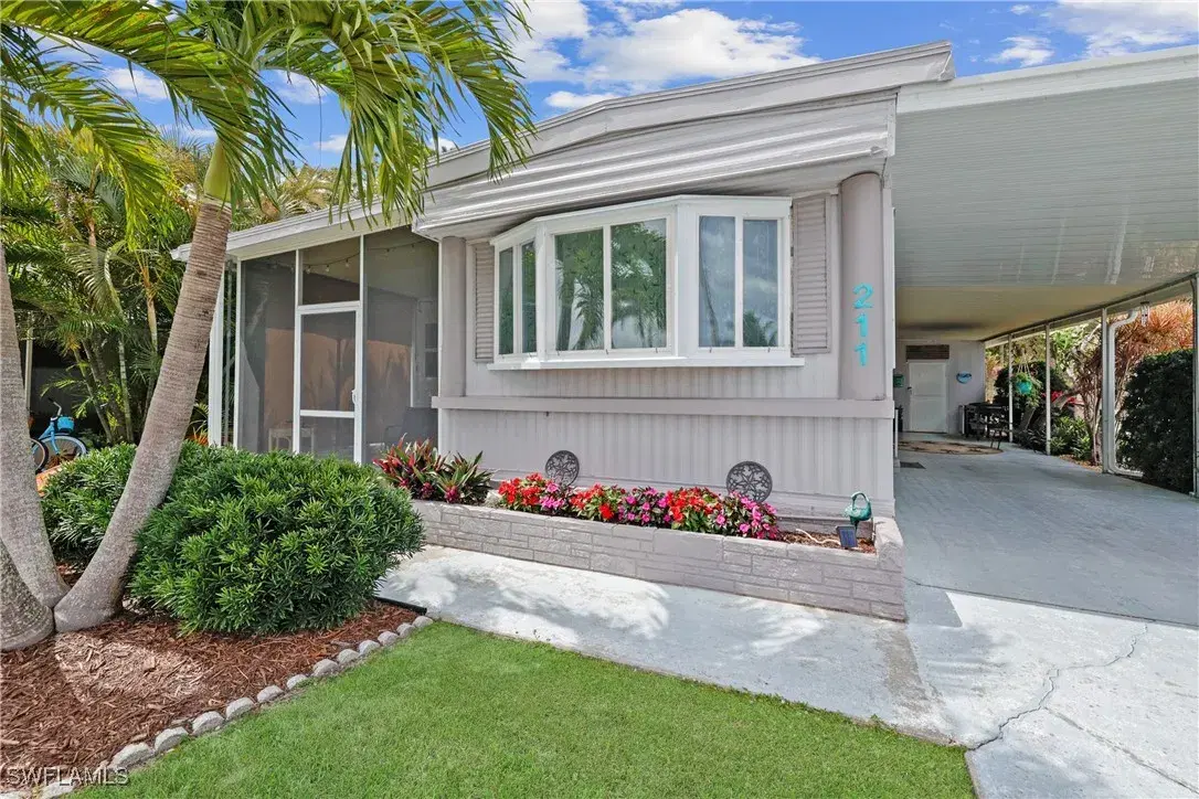 Picture of 211 Shrub Ln N, North Fort Myers, FL 33917