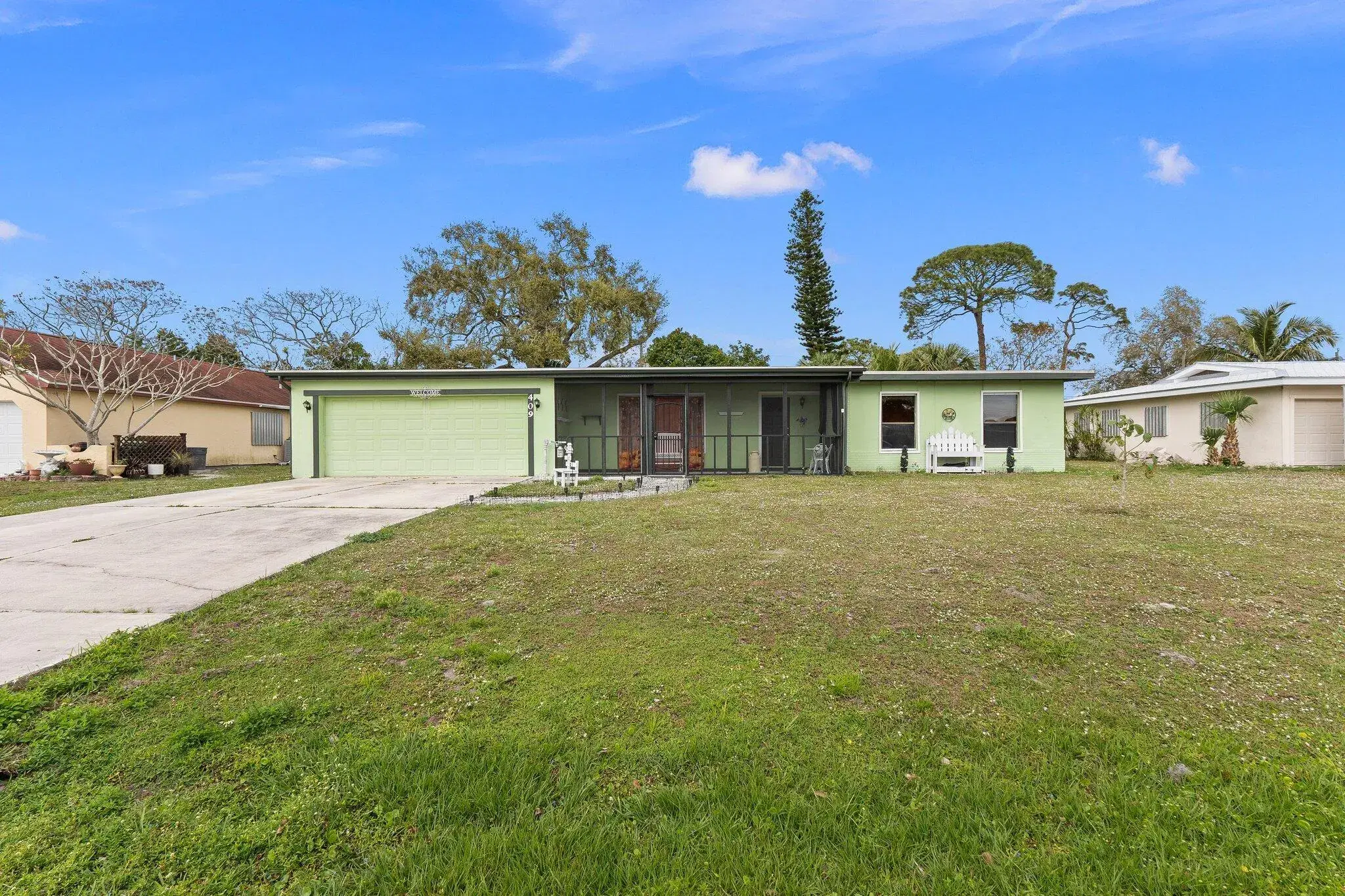 Picture of 409 SE Tranquilla Avenue, Port St Lucie, FL 34983