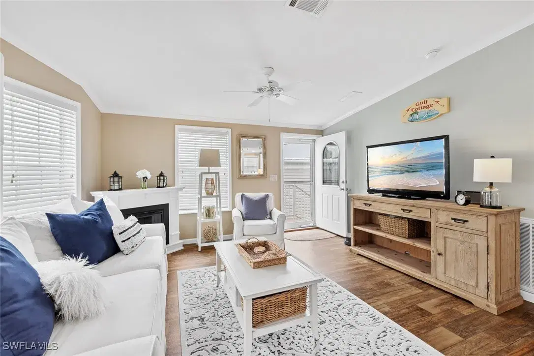 Picture of 20591 River Dr N, Estero, FL 33928