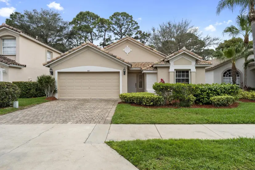 Picture of 447 Woodview Circle, Palm Beach Gardens FL 33418