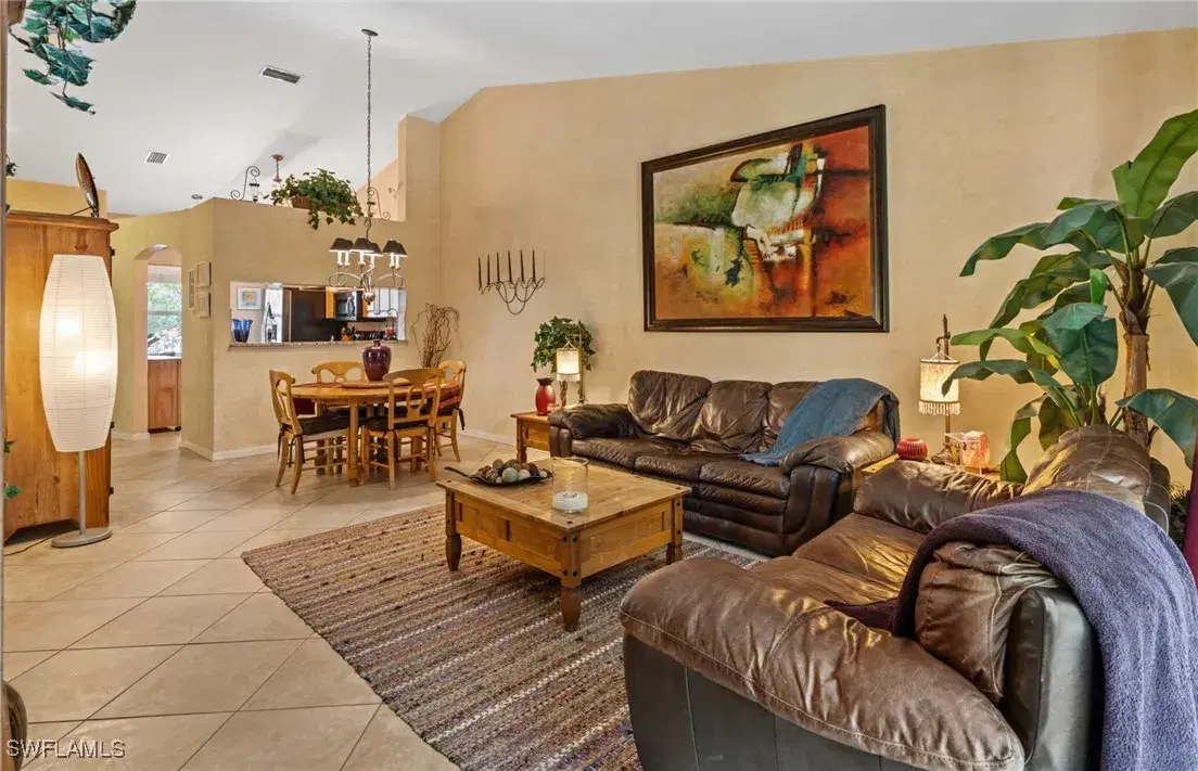 Picture of 6665 Huntington Lakes Cir 202, Naples, FL 34119