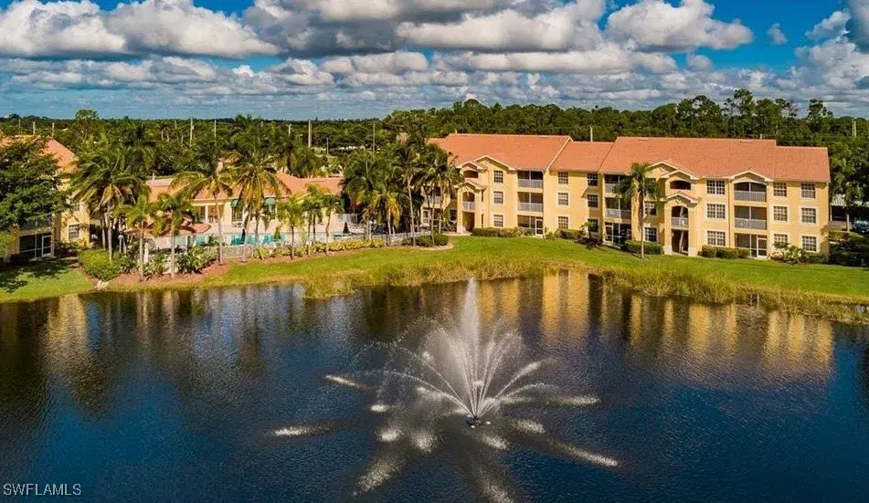 Picture of 4720 Saint Croix Ln 128, Naples, FL 34109