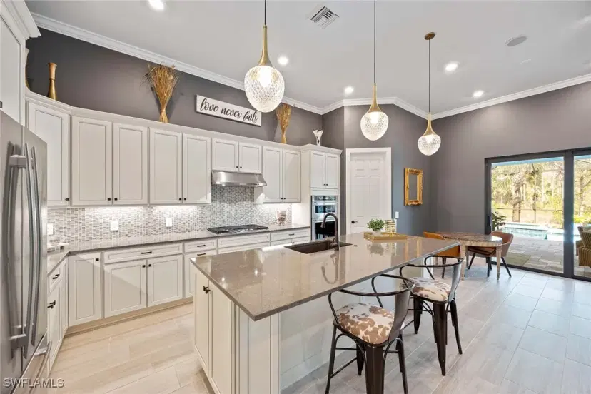 Picture of 9551 Curlew Dr, Naples FL 34120