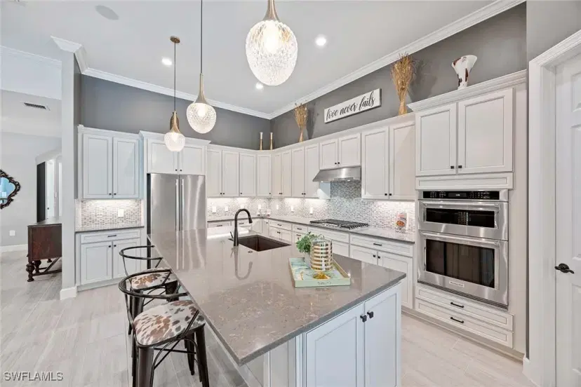 Picture of 9551 Curlew Dr, Naples FL 34120