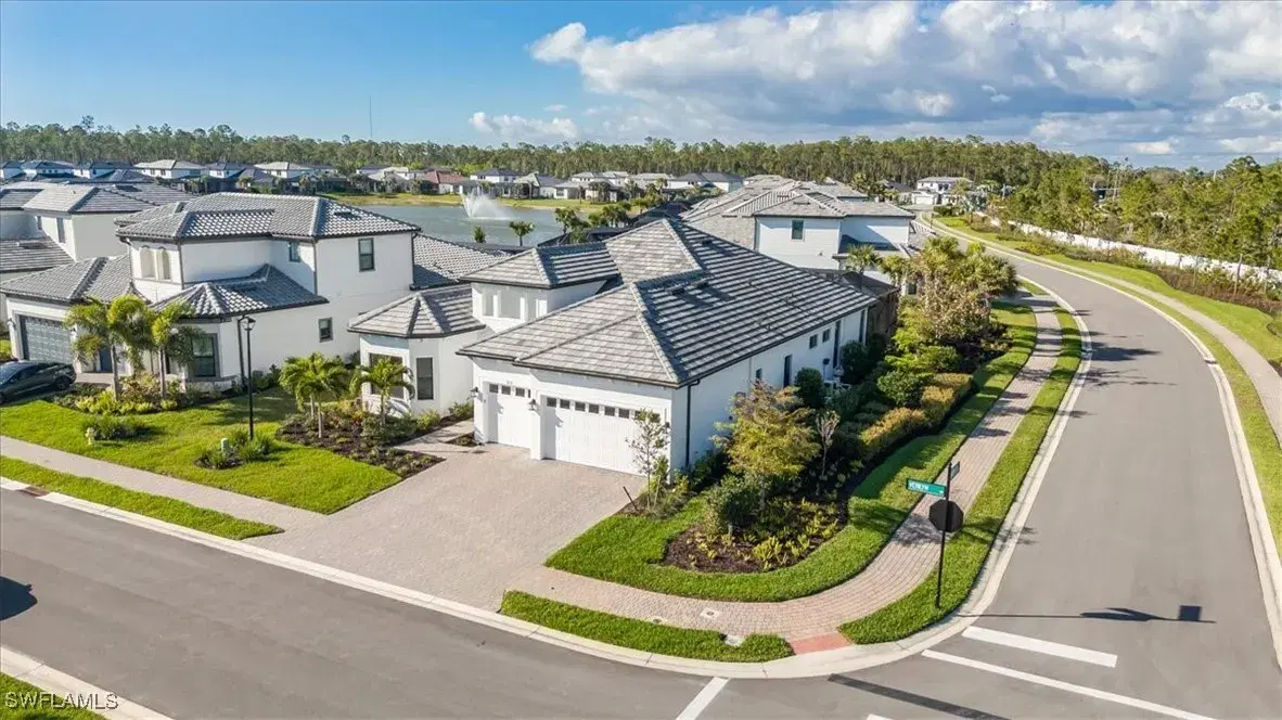 Picture of 16136 Verilyn Cir, Naples, FL 34110