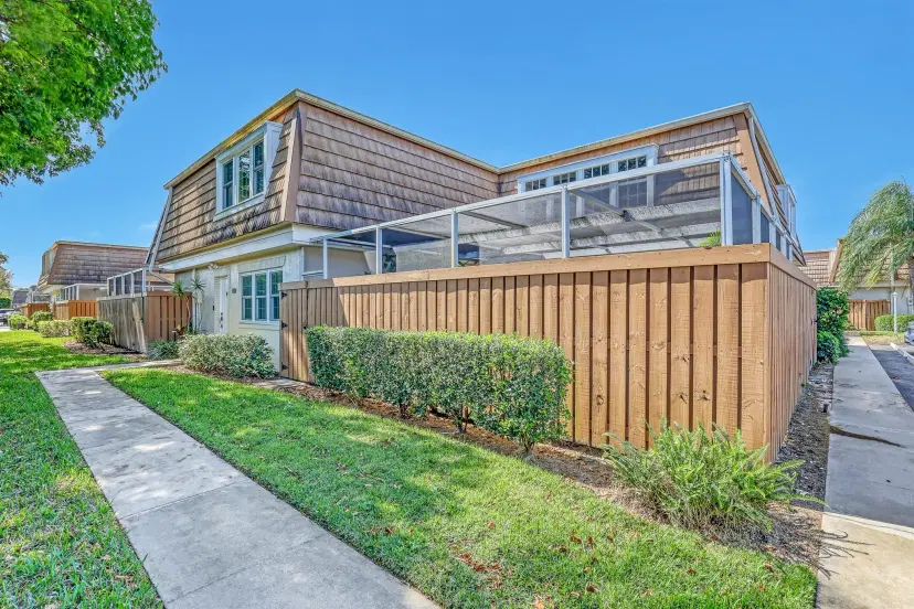 Picture of 11677 Ficus Street A, Palm Beach Gardens FL 33410